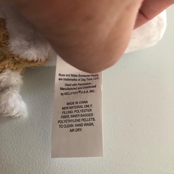 Yomiko Classics Russ Fox Terrier 6” Make Someone Happy - Picture 9 of 9